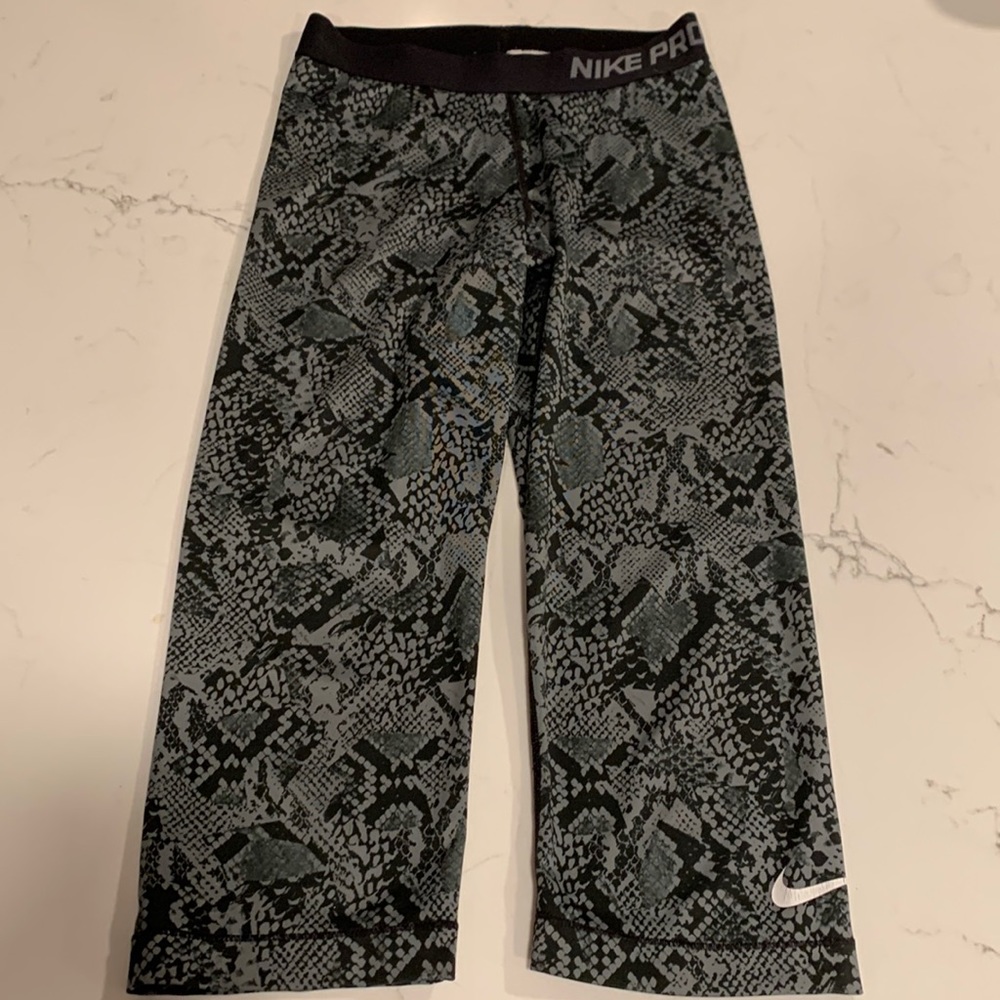 Nike Pro Women’s Snake skin tights - Picture 2 of 7
